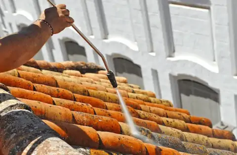 Nettoyage de toitures - Rochy-Condé